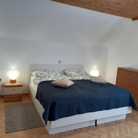 Apartment Apartma Melita Rovte